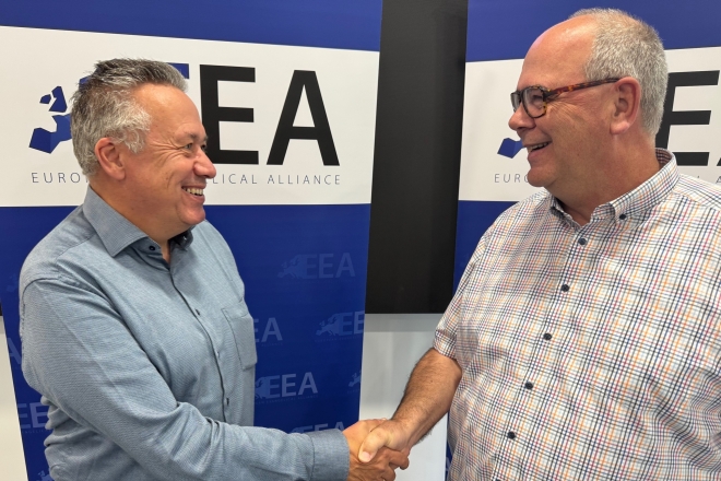 Dr. Frank Hinkelmann (links) und Andreas Wenzel (rechts)
