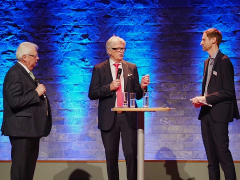 (vlnr.) Hartmut Hühnerbein, Prof. Friedhelm Loh, Johannes Nehlsen am Jubiläum.