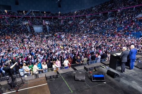 Über 13'000 Menschen besuchen Evangelisation