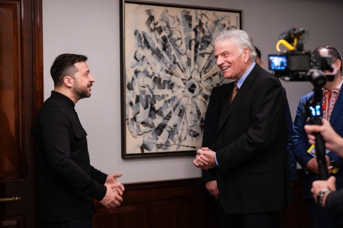 Wolodymyr Selenskyj (links) mit Franklin Graham in Berlin
