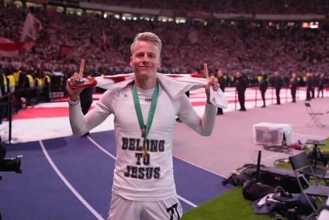 Chris Führich nach dem DFB-Pokalsieg